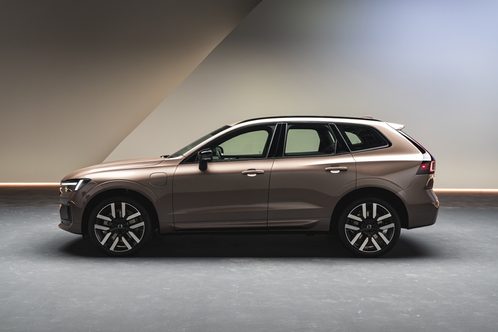 Le gabarit du Volvo XC60 est identique avec une longueur de 4,70 m.