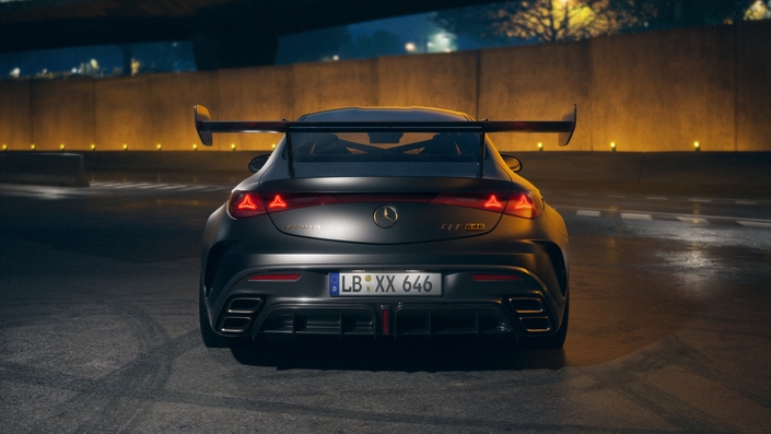 La CLE 646 genère jusqu’à 250 kg d’appui à la vitesse maximale. Cela n’a rien d’extraordinaire face à des machines comme la Porsche 911 GT3 RS mais ça reste significatif.