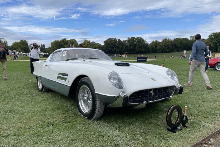 Ferrari 410 Superamerica de 1956 dessinée par Pininfarina.