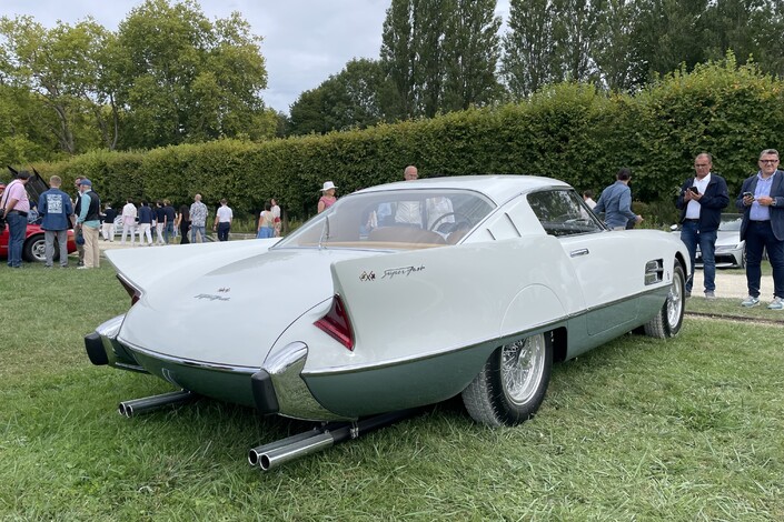 Elle a remporté le prix du « Best of Show » dans la catégorie Concept-cars, restomods & one-off’s lors de l’édition 2026 de Chantilly Arts & Elegance Richard Mille.