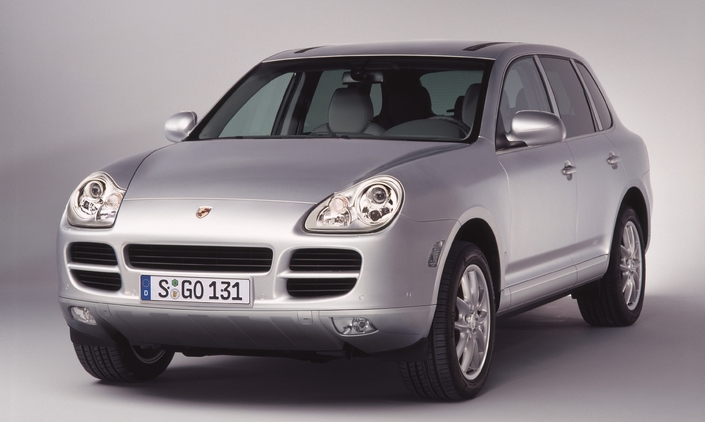Le Cayenne a ouvert une nouvelle ère pour Porsche en 2002 : c'est lui le modèle à moteur avant qui a généré le cash attendu.