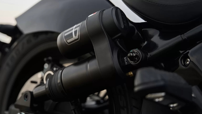 Suspension pneumatique et embrayage auto : le custom Benda Rock 707 bouscule la catégorie pour moins de 10 000 € !