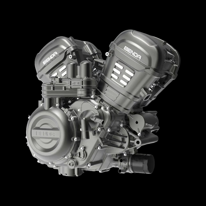 Suspension pneumatique et embrayage auto : le custom Benda Rock 707 bouscule la catégorie pour moins de 10 000 € !