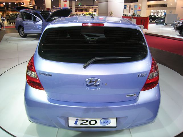 La Hyundai i20 blue ? 99 g CO2/100 km