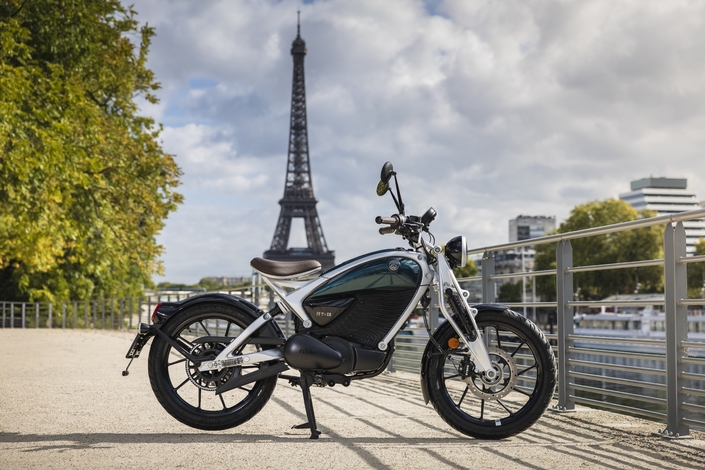 Royal Enfield choisit la France pour lancer sa première moto électrique en Europe !