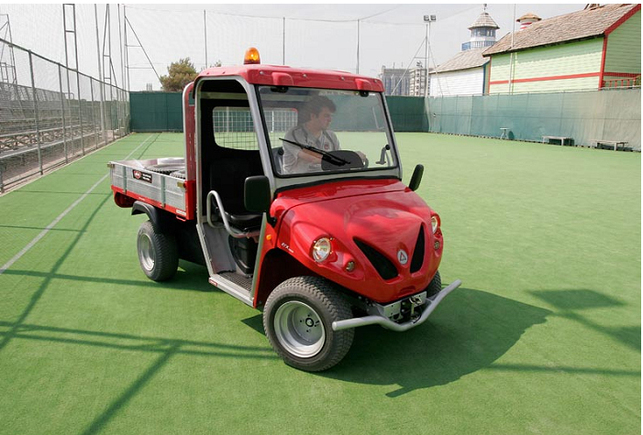 Le football adopte des utilitaires électriques !