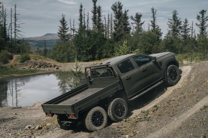 Ce Ford Ranger embarque six roues pour une mission très sérieuse
