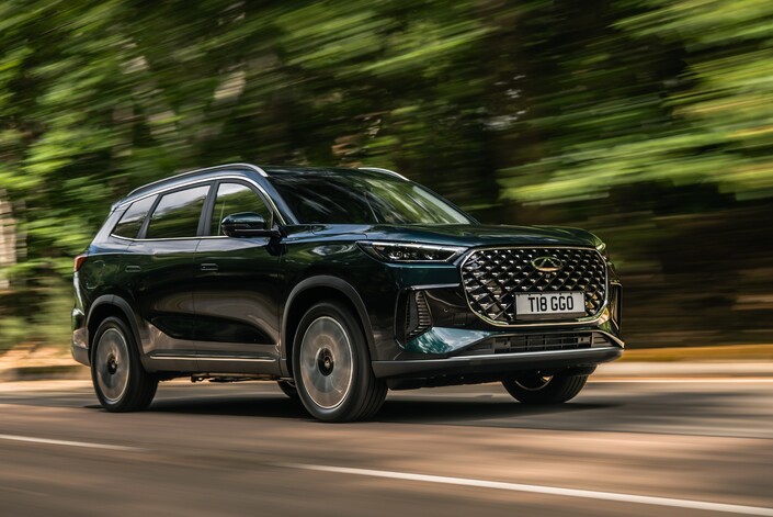  Chery Tiggo 8 Plus haut de gamme, le Tiggo 8 peut embarquer jusqu’à sept passagers, cache une technologie hybride rechargeable pour un tarif, encore une fois, compétitif : 38 990 €.