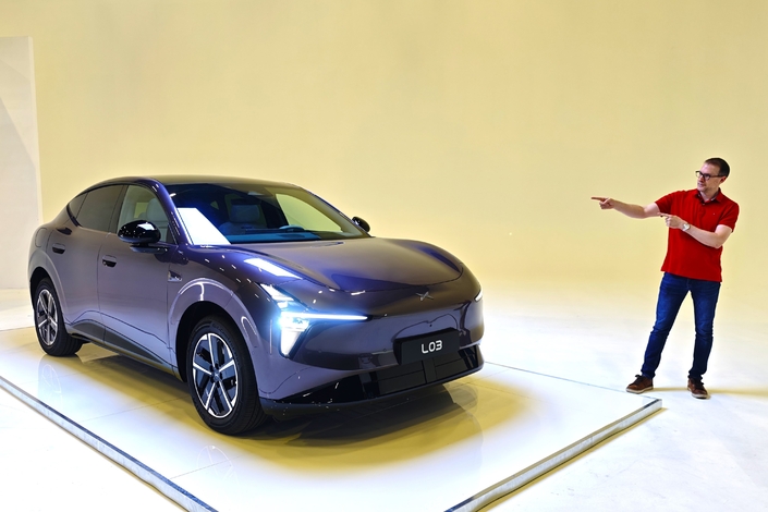  Xpeng L03 « Du presque premium à un tarif low-cost », voici comment résumer ce nouveau venu. SUV électrique de 4,65 m de long, il est capable de parcourir entre 445 km et 520 km tout en étant facturé entre 34 990 et 46 990 €.