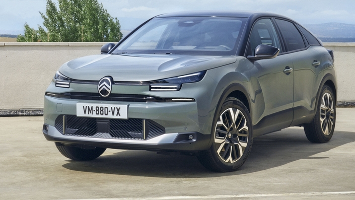 Auto discrète, mais attachante, la Citroën C4 et sa déclinaison C4 X, de par son confort et son prix/équipement attractif mérite le détour. Un guide d’achat de cette auto s’imposait.