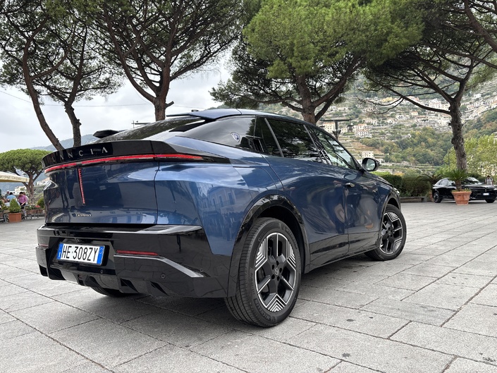 Lancia Gamma : pour ceux qui n’aiment pas les Peugeot 3008 et DS N°7 !