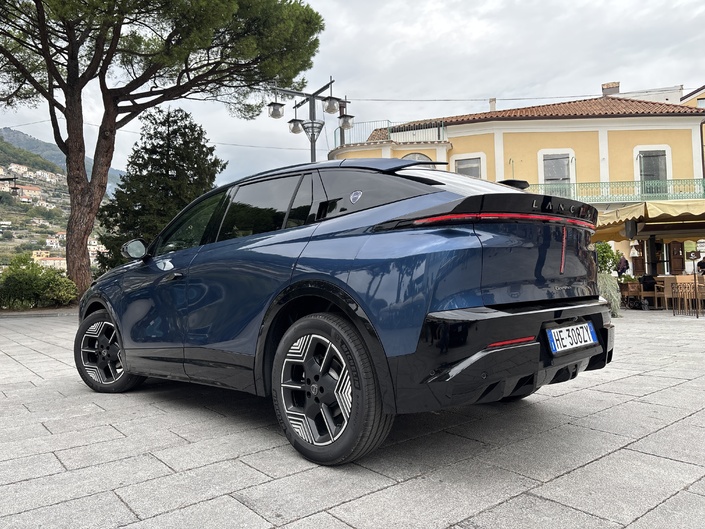 Lancia Gamma : pour ceux qui n’aiment pas les Peugeot 3008 et DS N°7 !