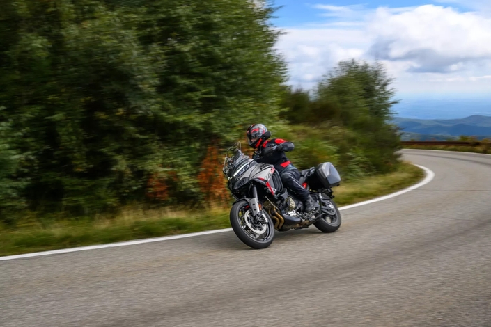 Ducati Multistrada V4 S Grand Tour : la voyageuse toutes options s’offre une mise à jour