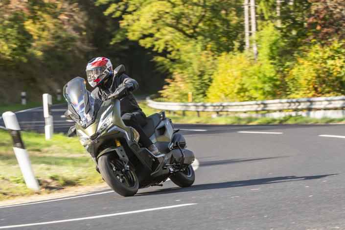Essai Kymco X-Tera 350 : VRAI aventurier ou simple scooter de ville ?
