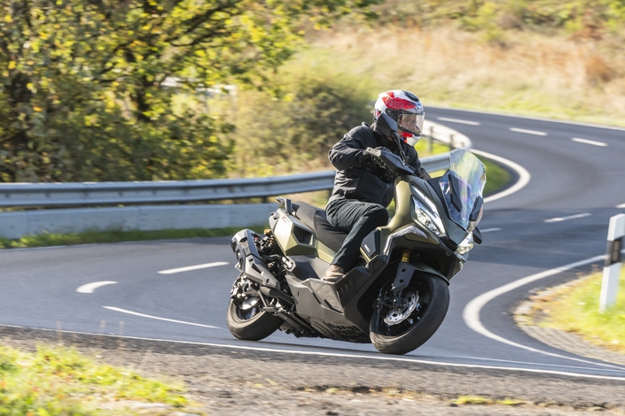 Essai Kymco X-Tera 350 : VRAI aventurier ou simple scooter de ville ?