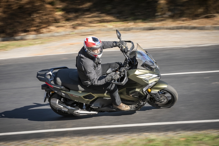 Essai Kymco X-Tera 350 : VRAI aventurier ou simple scooter de ville ?
