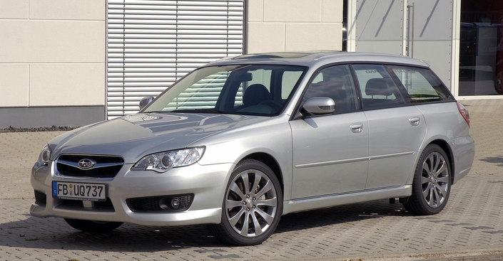Après le restylage de 2006, la Subaru Legacy se décline toujours en Spec B, y compris en break. Une variante très rare.