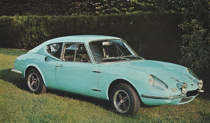 En 1968, la 1200 S confèrera à la sportive de CG les performances qui lui manquent : plus de 180 km/h en pointe.