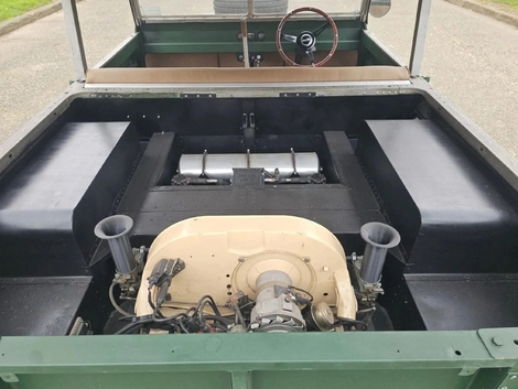 On a trouvé le boss de fin des Land Rover absurdes