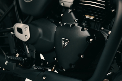 Triumph Bonneville T40 et T40 Black : deux styles pour une icône qui se met au monocylindre