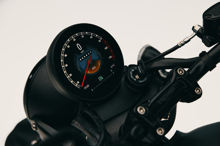 Triumph Bonneville T40 et T40 Black : deux styles pour une icône qui se met au monocylindre