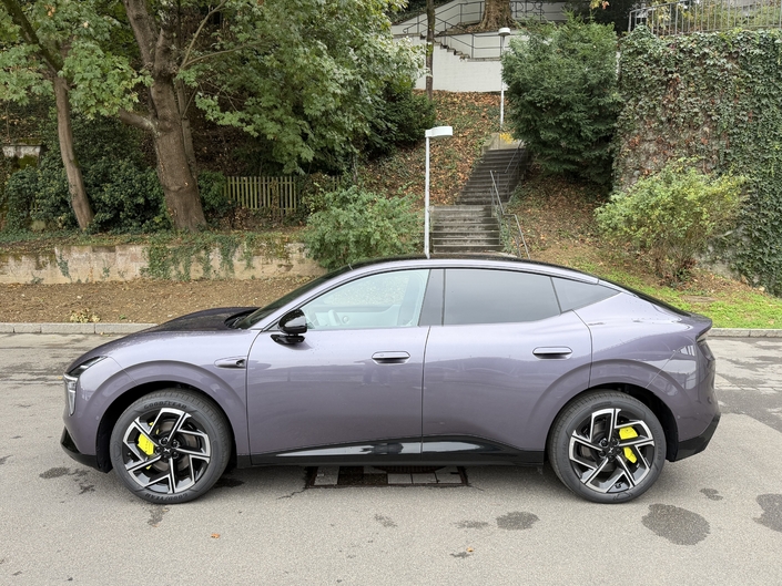 Présenté par certains comme le "bourreau du Tesla Model Y", le XPeng L03 nous a été un peu survendu