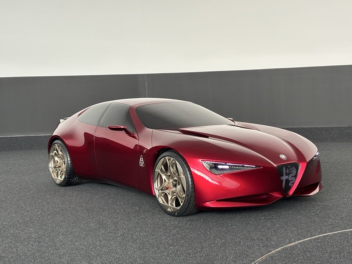 Exclusif: Gilles Vidal décrypte les concept-cars Stellantis du Mondial