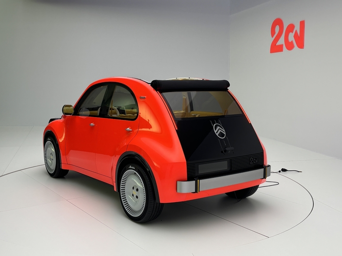 Avec le 2 CV concept, Citroën fait revivre le mythe au Mondial de Paris