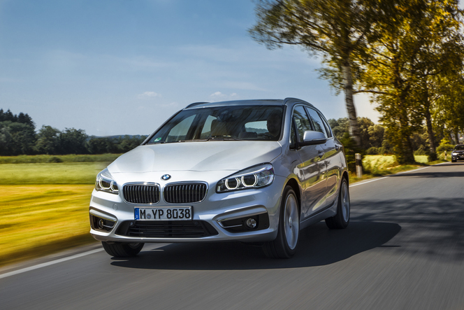 Salon de Francfort 2015 - BMW 225xe : un Active Tourer hybride