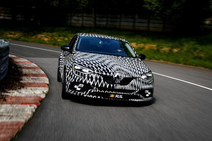 Nouvelle Renault Mégane RS : rendez-vous en fin de semaine à Monaco