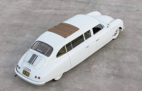 La limousine la plus mignonne du monde porte un badge Porsche