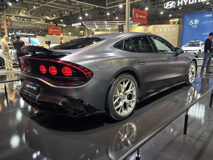 Mondial de l'Auto 2026 - AMG GT 4 portes : 1 169 ch électriques qui simulent des plaisirs thermiques !