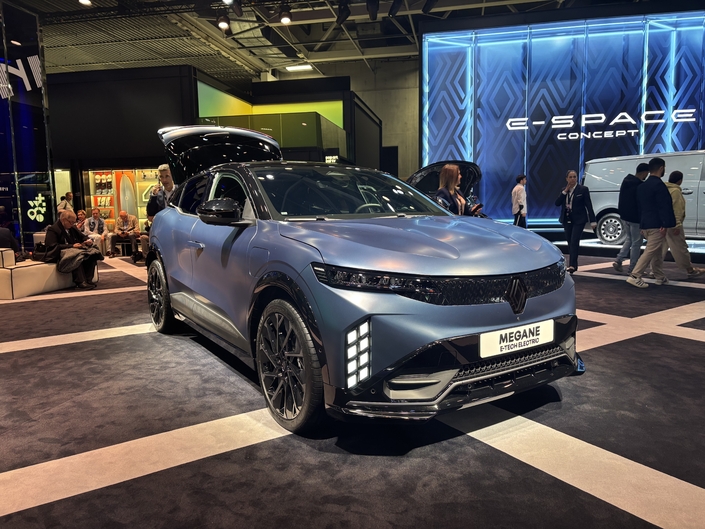 Renault Mégane, Peugeot e-208 et DS n°7... : quelles nouveautés françaises acheter au Mondial de Paris 2026?