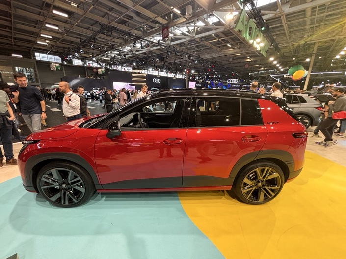 L’Epiq dispose de nombreuses aides à la conduite, et peut même proposer une conduite semi-autonome dans les embouteillages. Le Cx de 0,275 participe de l’efficience de cette voiture qui promet un rayon d’action de 430 km avec sa grosse batterie.