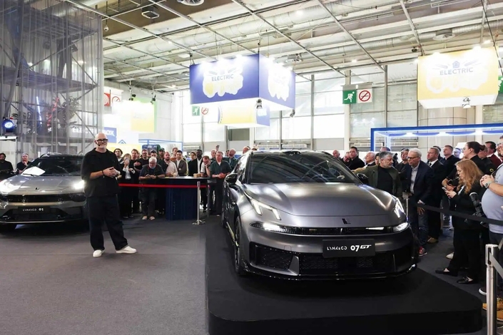 Oubliez l’autopartage : Lynk & co prépare un monstre hybride de 530 ch pour la France