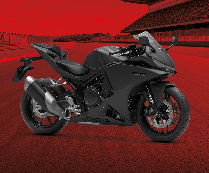 Honda CBR500R Four : moteur quatre-cylindres de 70 chevaux et E-Clutch de série pour la sportive midsize japonaise
