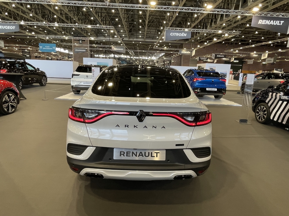 S8-renault-arkana-restyle-des-retouches-trop-timides-en-direct-du-salon-de-lyon-2023-771969.jpg