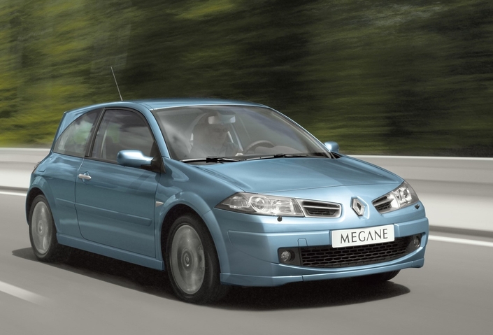 Vigoureuse, efficace et homogène, la Renault Mégane II GT 165 ch délivre un grand agrément de conduite.