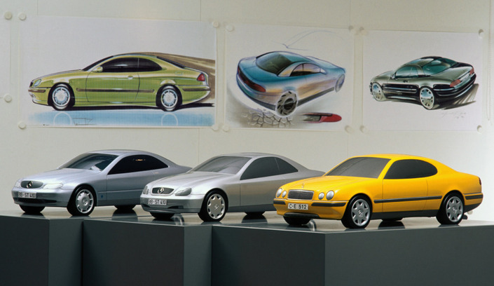 Beaucoup d'études ont été produites par Michael Fink and Peter Pfeiffer, sous la direction de Bruno Sacco, pour arriver au design final de la Mercedes CLK.