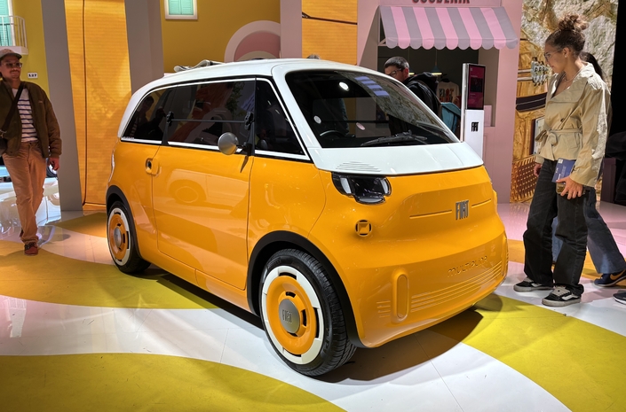 « On nous fait rêver pour rien » : Voici les rares concept-cars du Mondial de l'Auto que vous pourrez réellement acheter