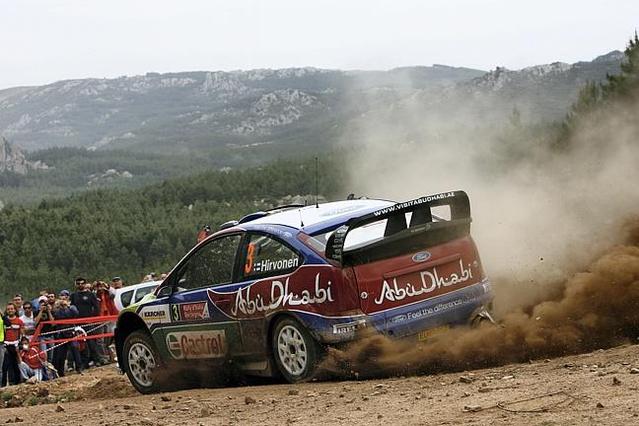 WRC Sardaigne Jour 2 : les Ford dans le rétro de Loeb