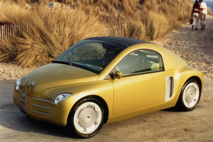 Dès 1996, Renault versait dans le néo-rétro avec son très joli concept Fiftie. Sans suite...