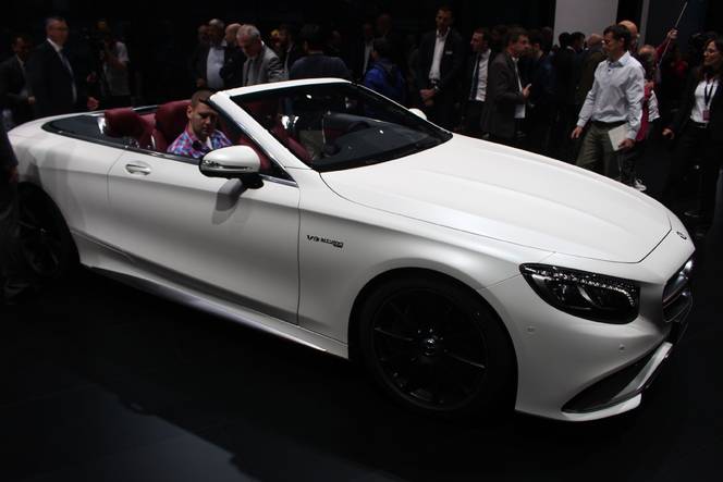 Mercedes Classe S cabriolet : l'élégante - Vidéo en direct de Francfort 2015