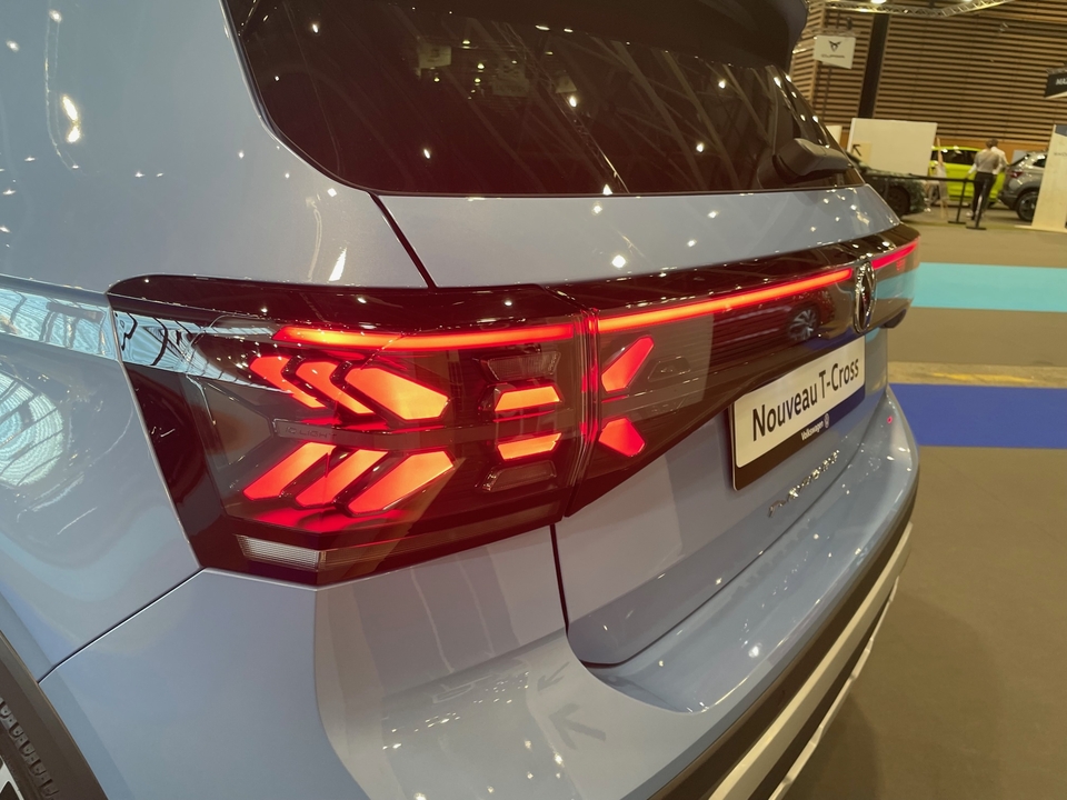 S8-volkswagen-t-cross-restyle-petit-porteur-en-direct-du-salon-de-lyon-2023-772055.jpg
