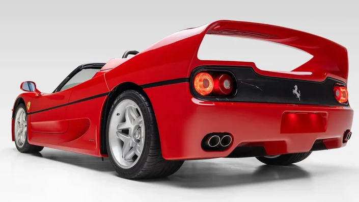 Qui veut une Ferrari F50 presque neuve attendue à prix d’or ?