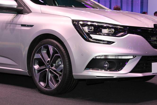 Renault Mégane 4: conquérante - Vidéo en direct du salon de Francfort