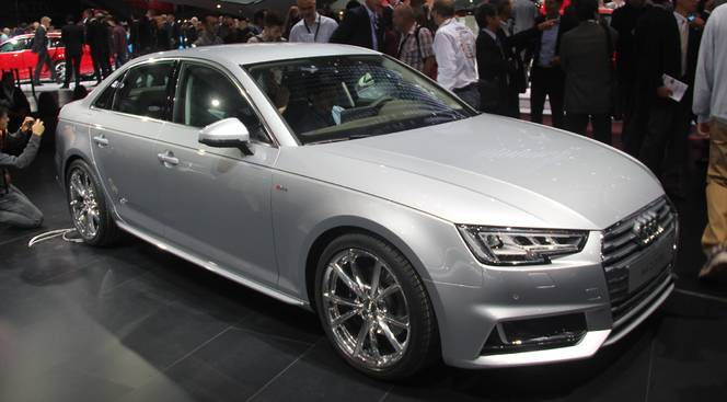 Audi A4 : bonheur intérieur - Vidéo en direct du salon de Francfort 2015