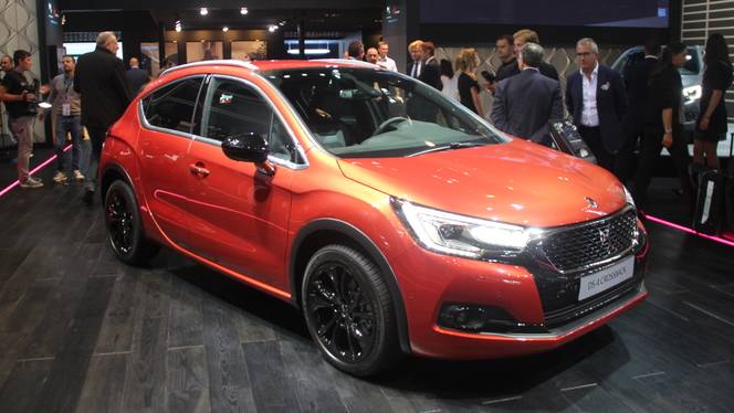 DS 4 Crossback : relevée - Vidéo en direct du salon de Francfort 2015