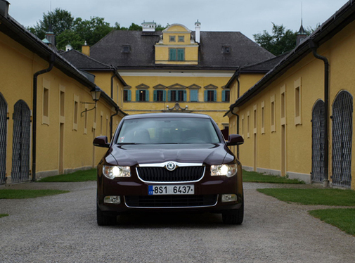 Essai vidéo - Skoda Superb : le coffre se fait la malle