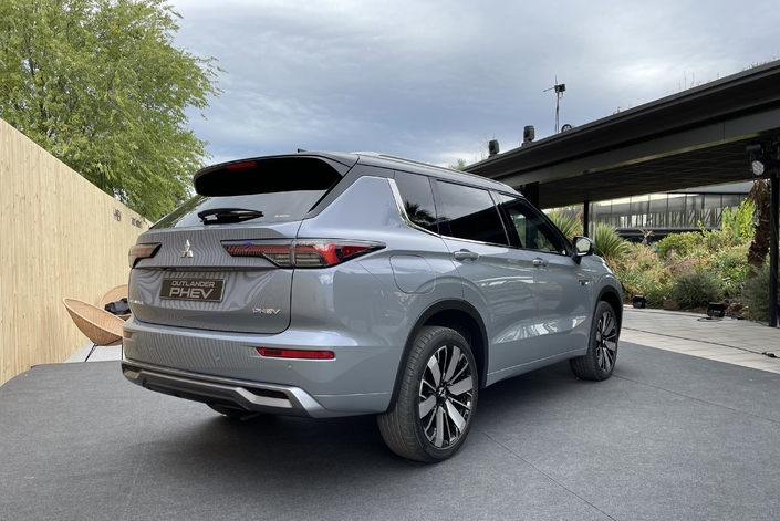 Belle remise sur le Mitsubishi Outlander ce mois-ci.